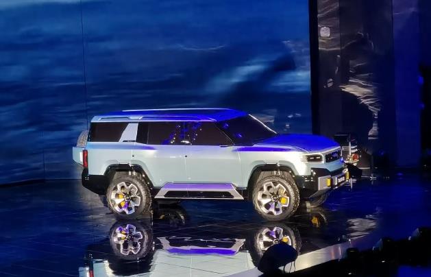 国产新能源汽车越来越贵，再不努力工作就只能开BBA了